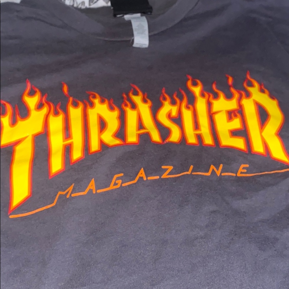 Thrasher shirt ( back up for sale 😘😘